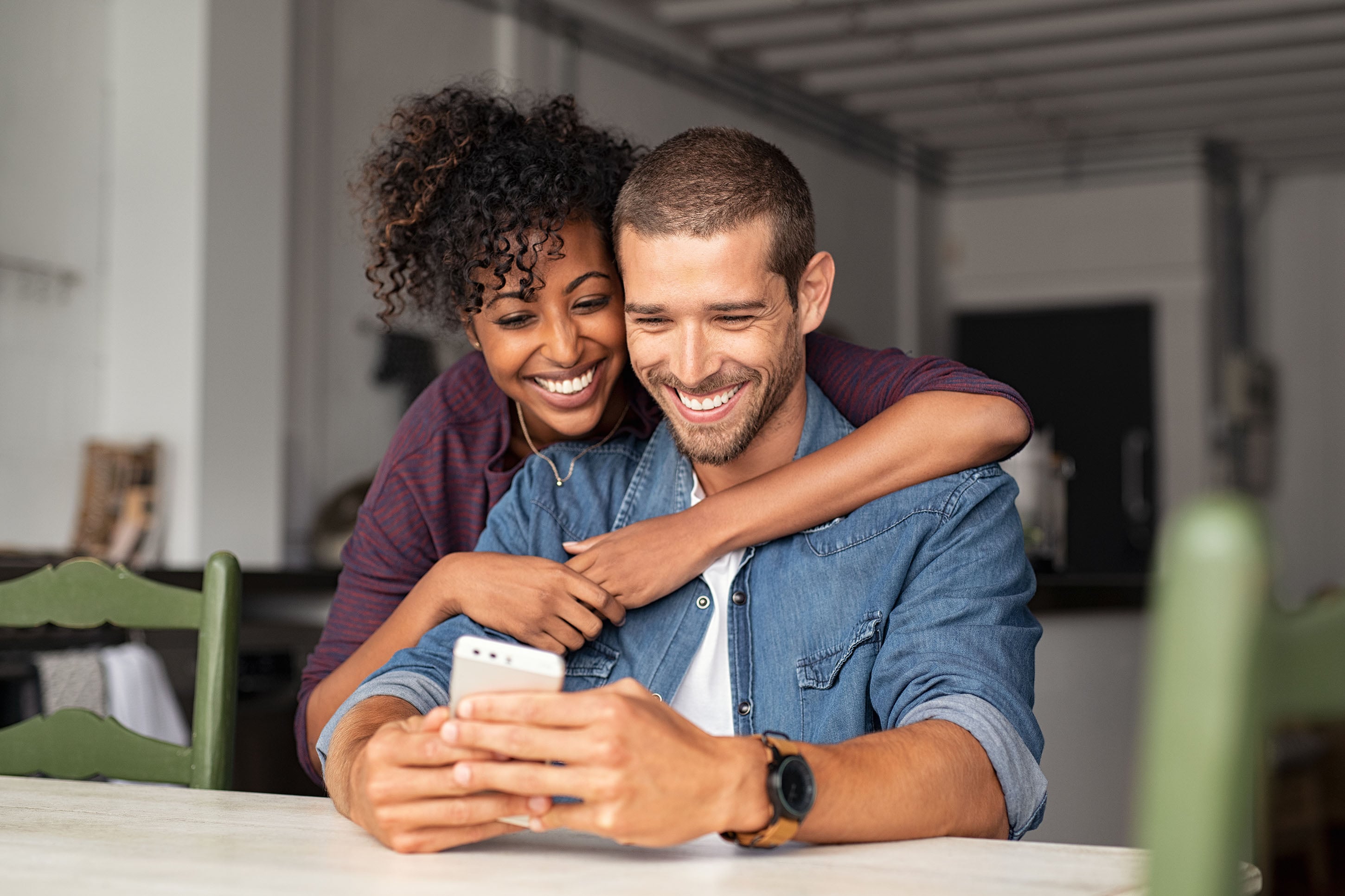 Allianz Banque Mobile couple 