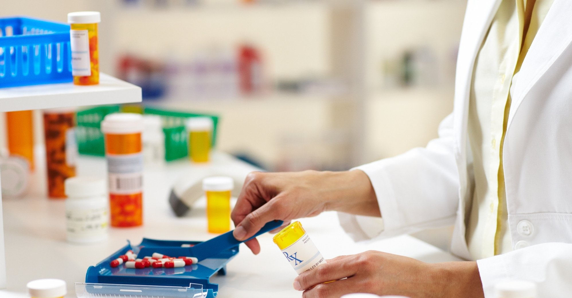 pharmaciens laboratoire assurance UNIM